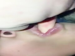 Хорошо сосет 2